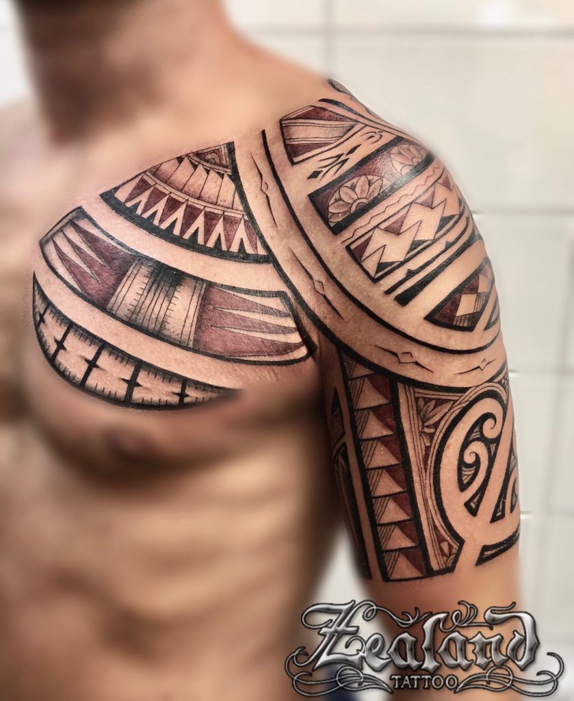 maori tattoos upper leg